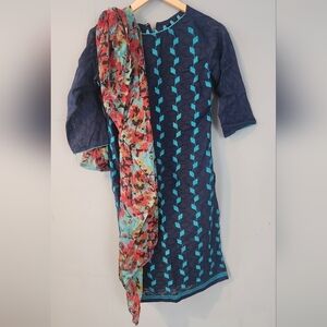 3 piece salwar kameez with dupatta size SM. chest sz 36.